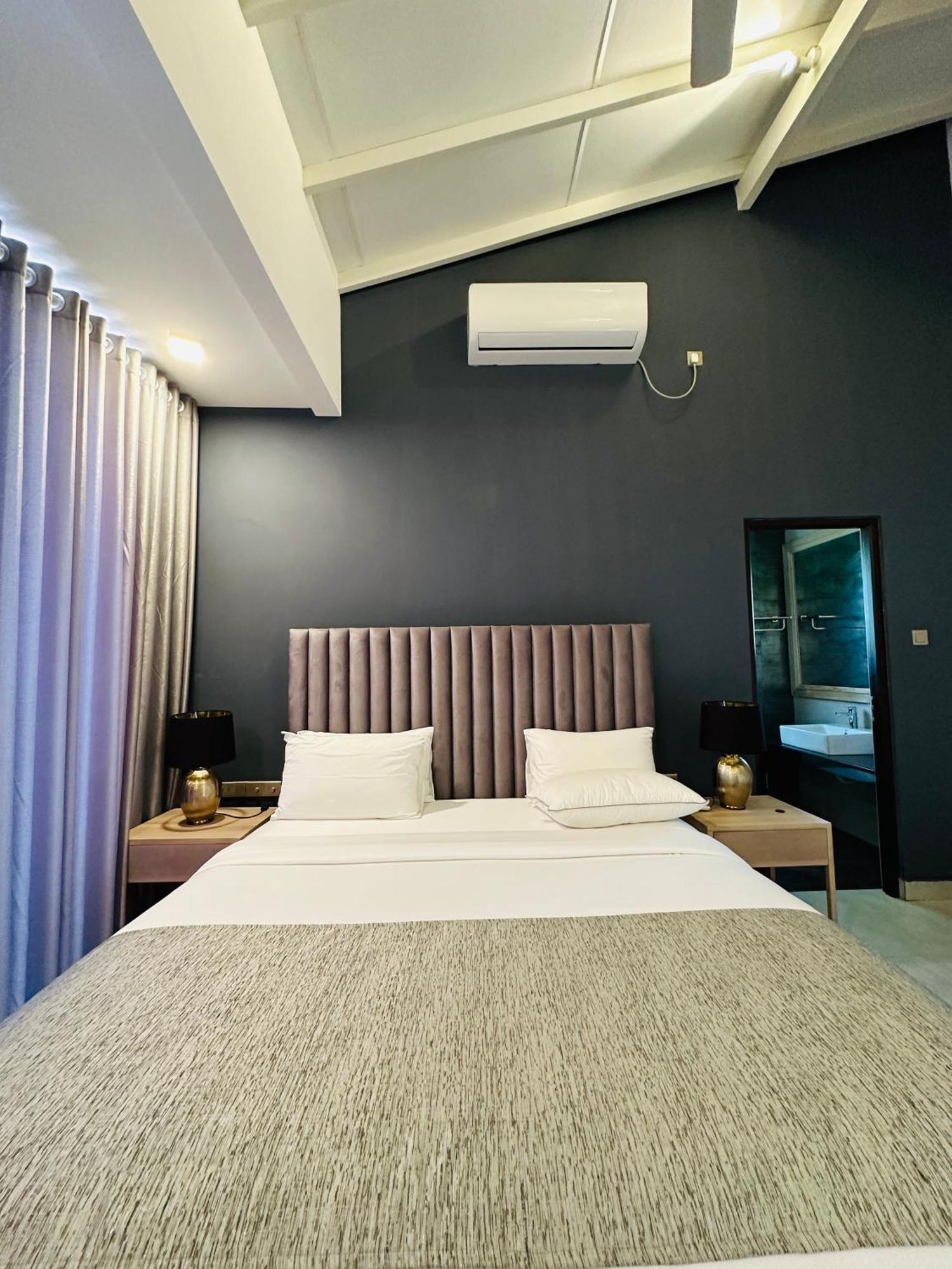 The Niche Hikkaduwa - 10 Minutes To The Beach 외부 사진