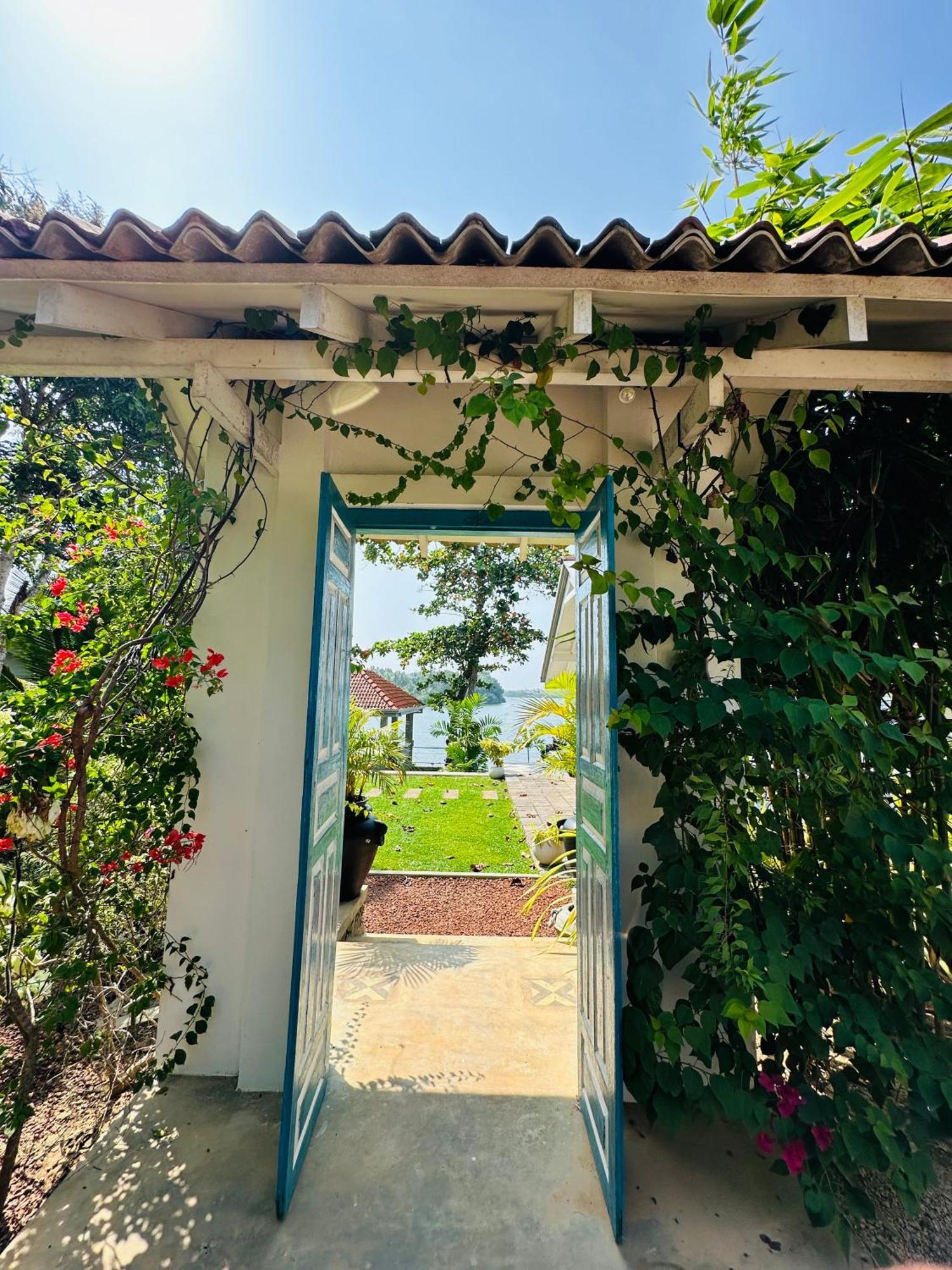 The Niche Hikkaduwa - 10 Minutes To The Beach 외부 사진